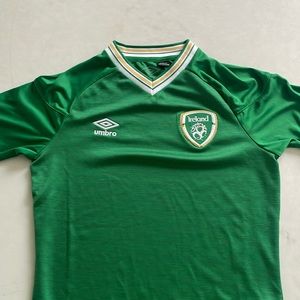 Ireland Umbro youth jersey - size YL